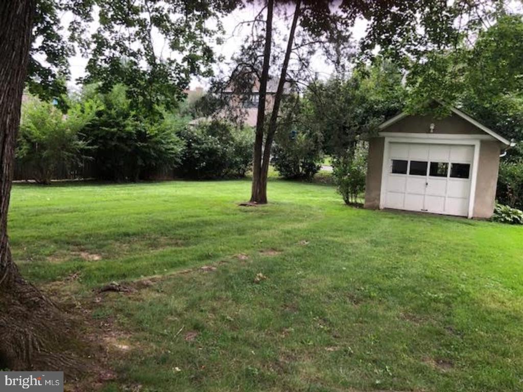 315 ROSEMARY AVENUE