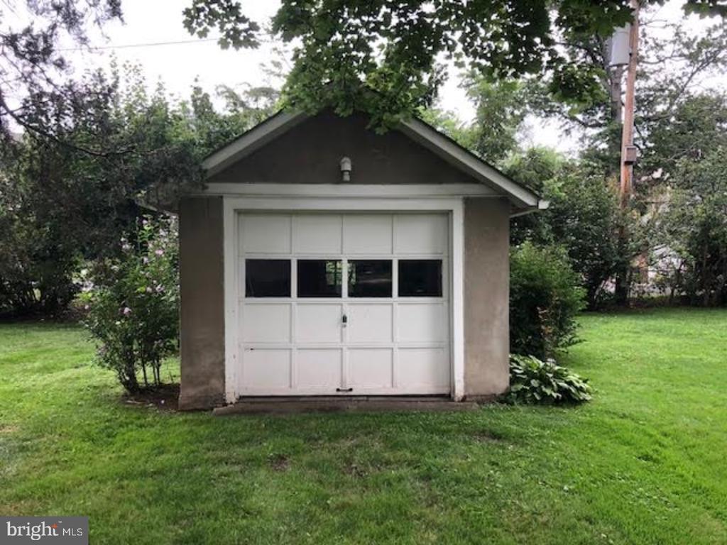 315 ROSEMARY AVENUE