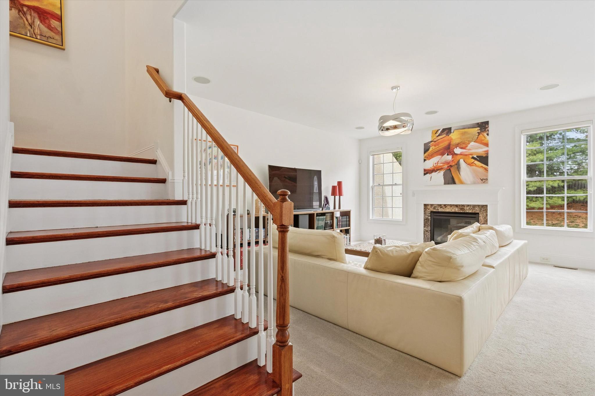 1913 WHITETAIL WAY