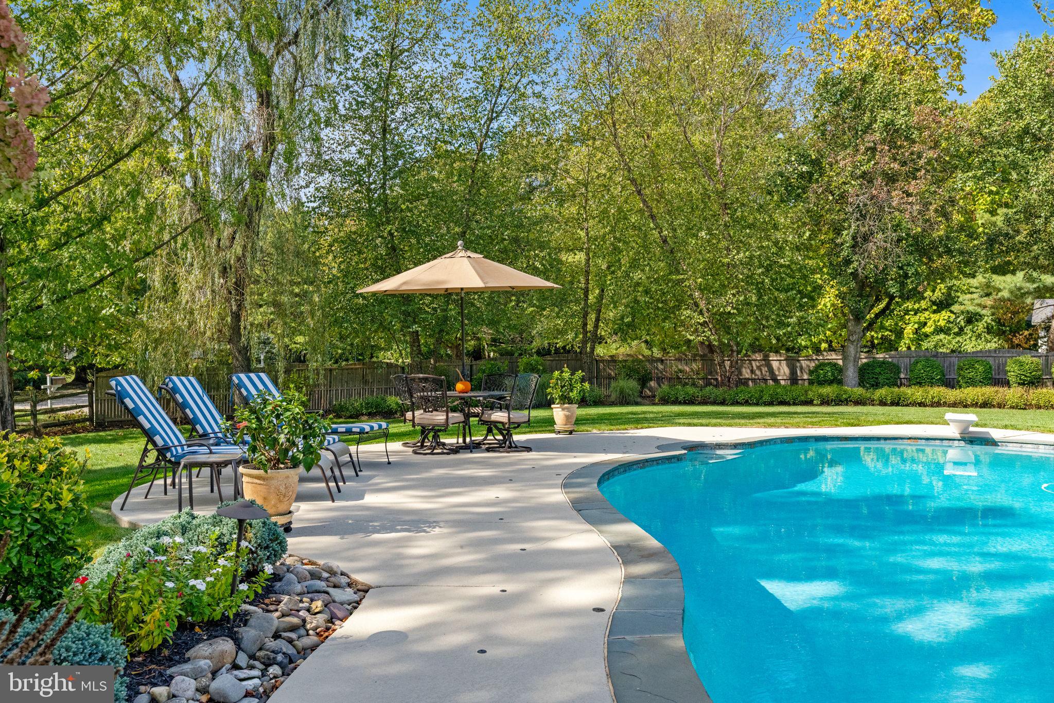 1504 SCHOOL HOUSE LANE