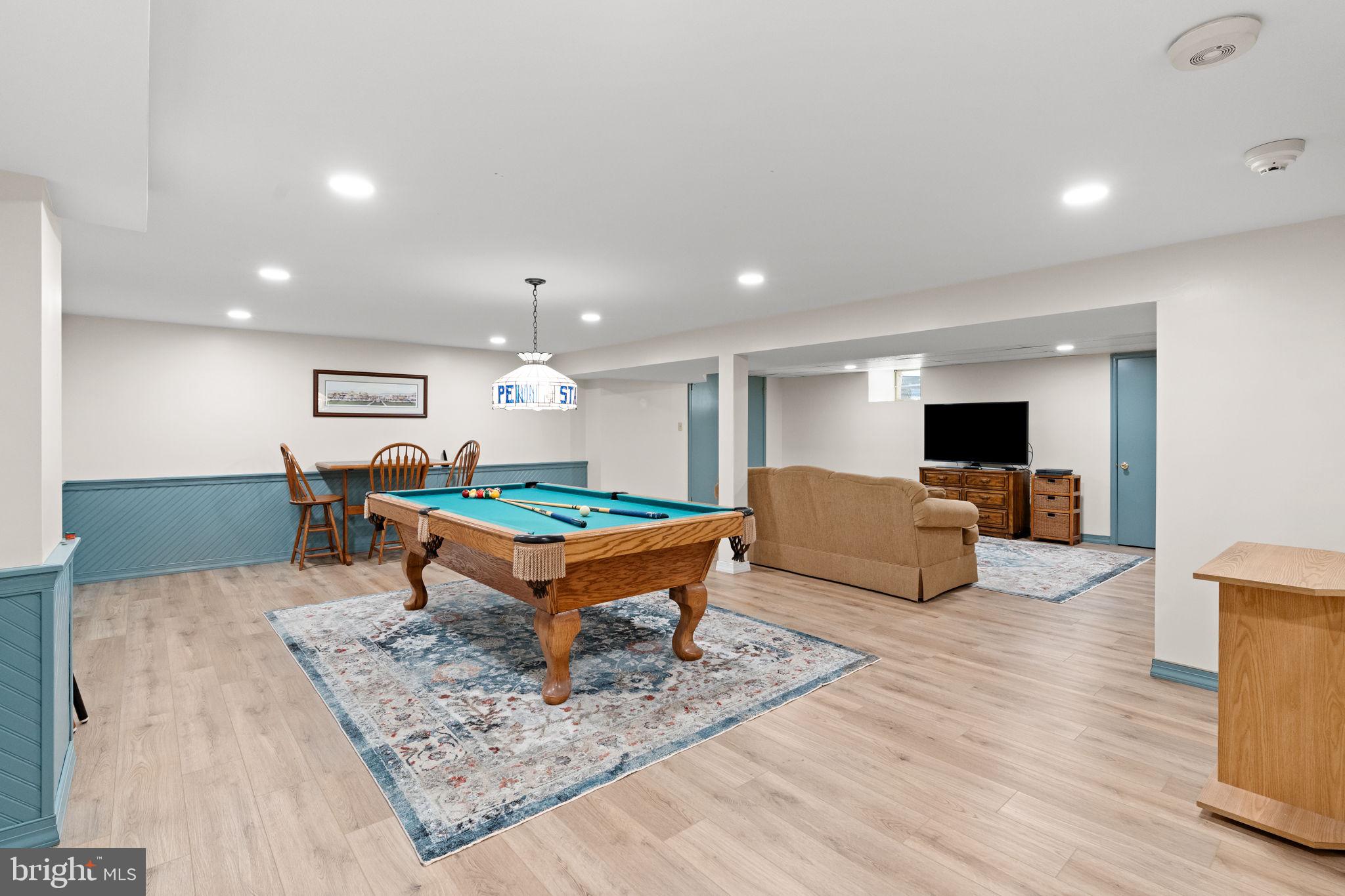 1504 SCHOOL HOUSE LANE