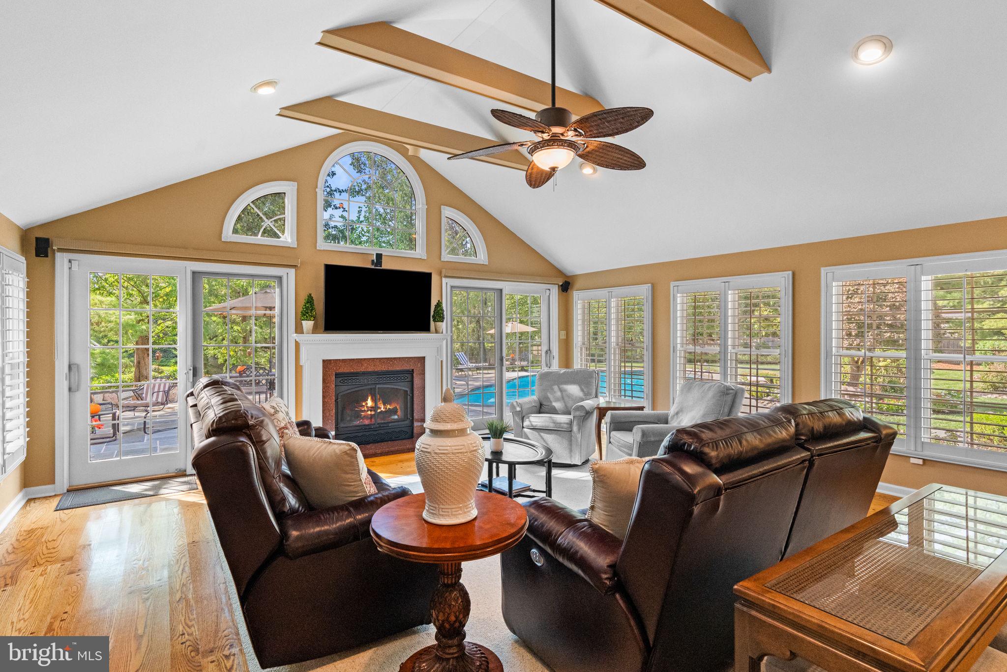 1504 SCHOOL HOUSE LANE