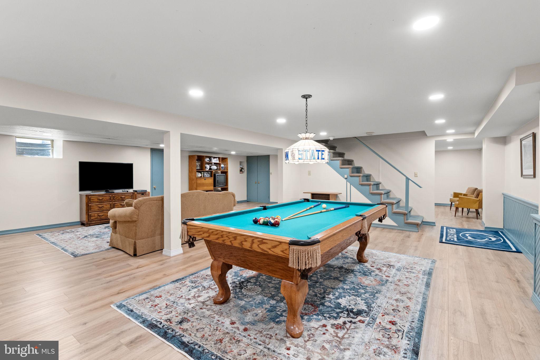 1504 SCHOOL HOUSE LANE