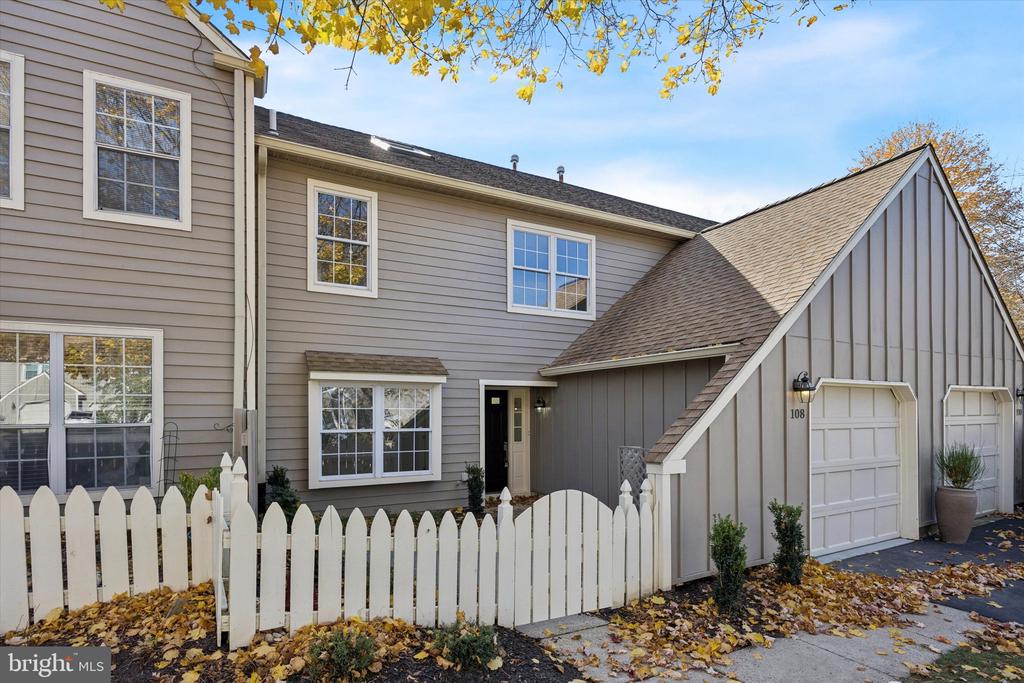 108 ORCHARD COURT