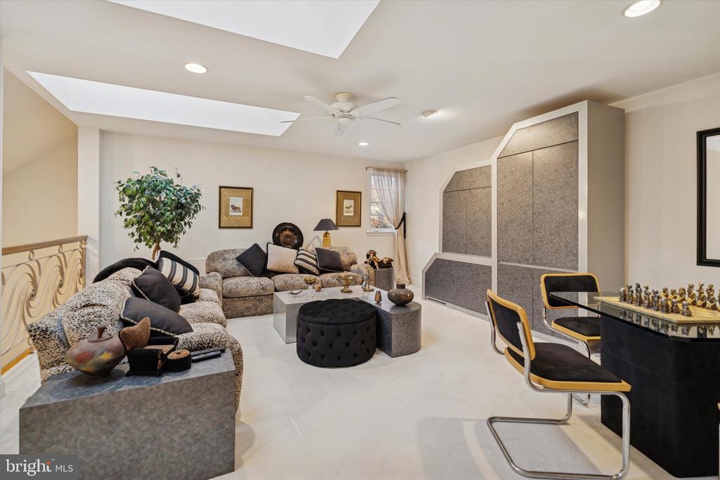 124 BIRKDALE DRIVE