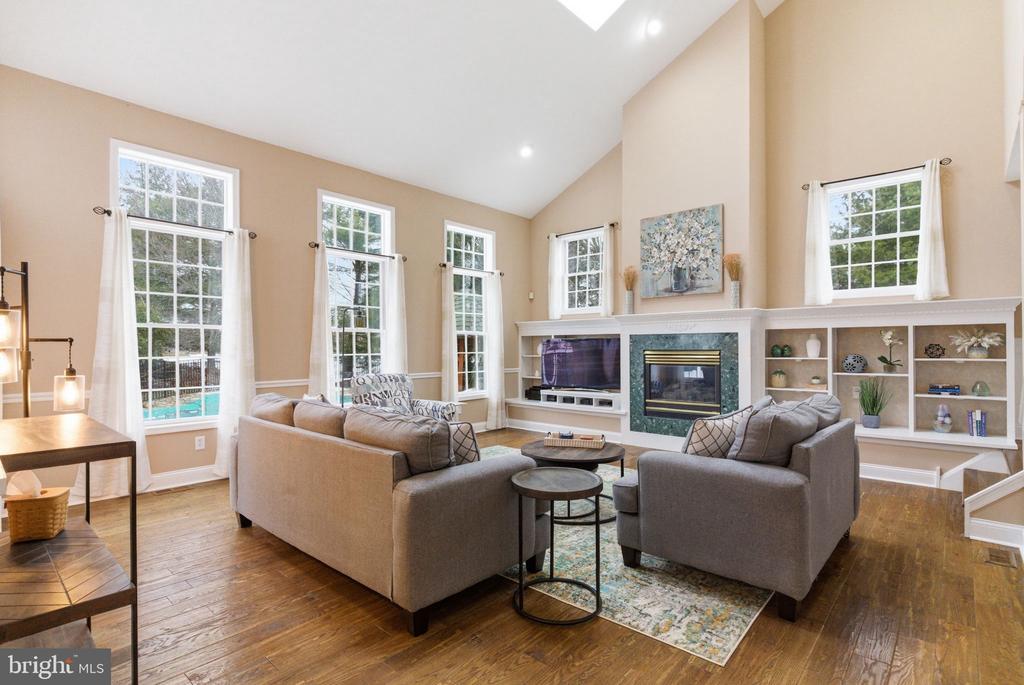 1510 ANNA MARIE CIRCLE
