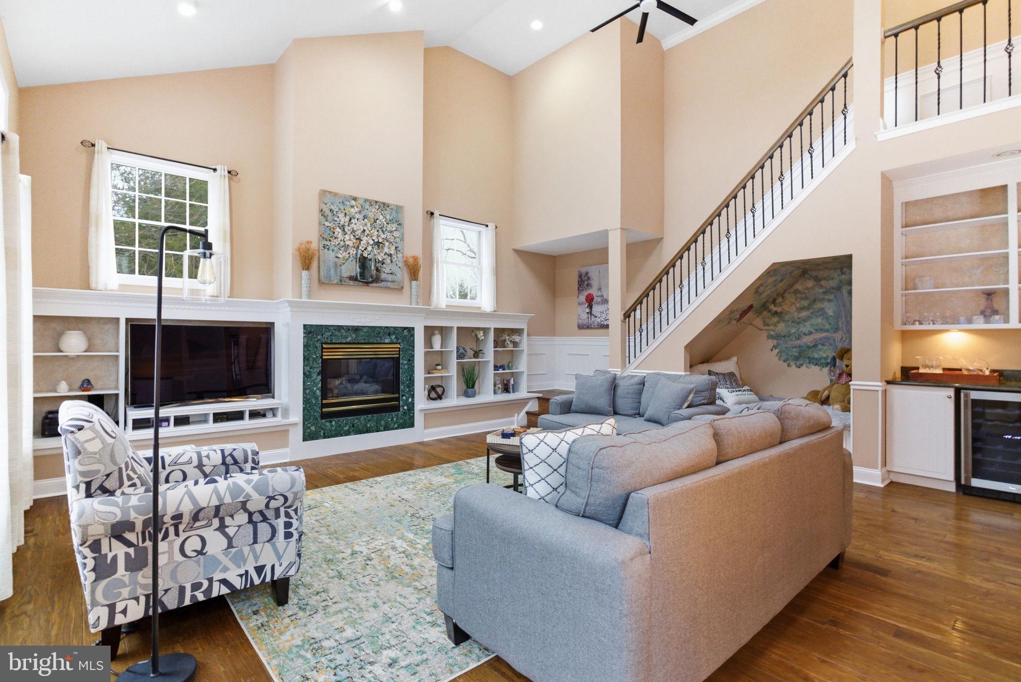 1510 ANNA MARIE CIRCLE