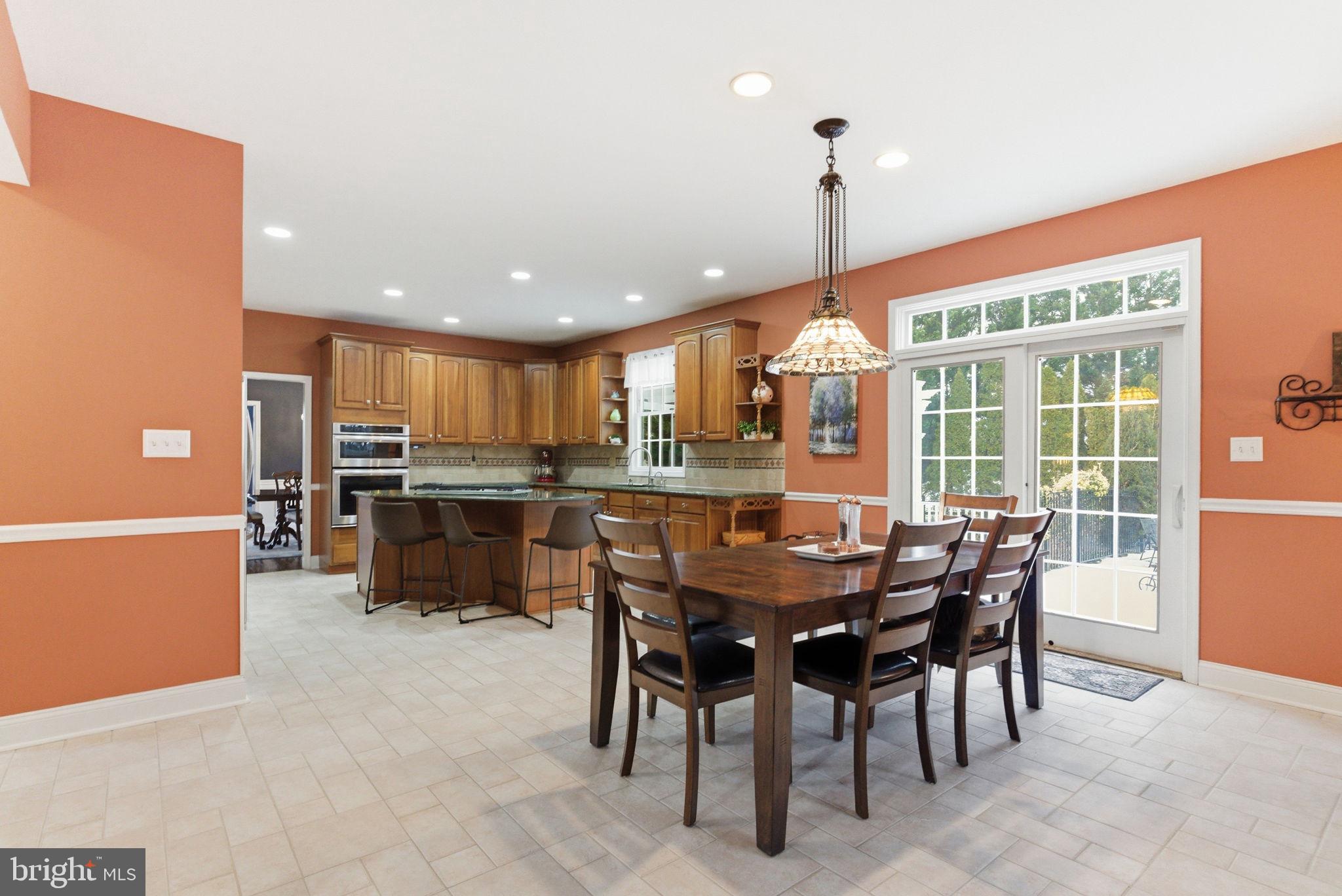 1510 ANNA MARIE CIRCLE