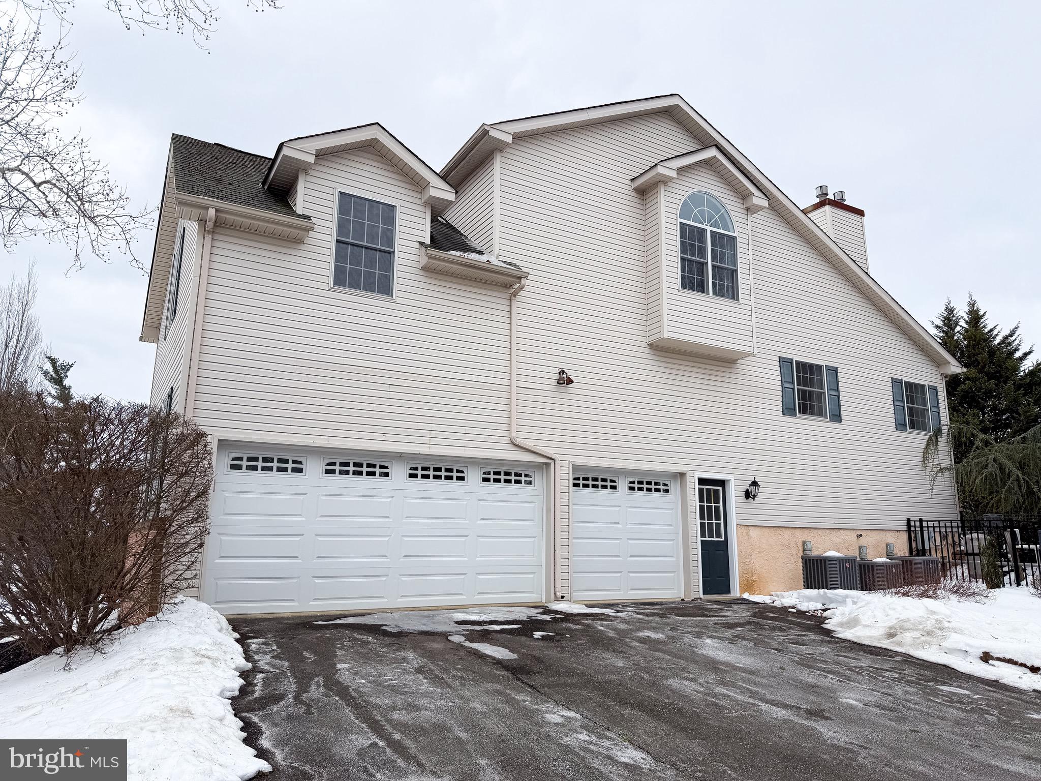 1510 ANNA MARIE CIRCLE