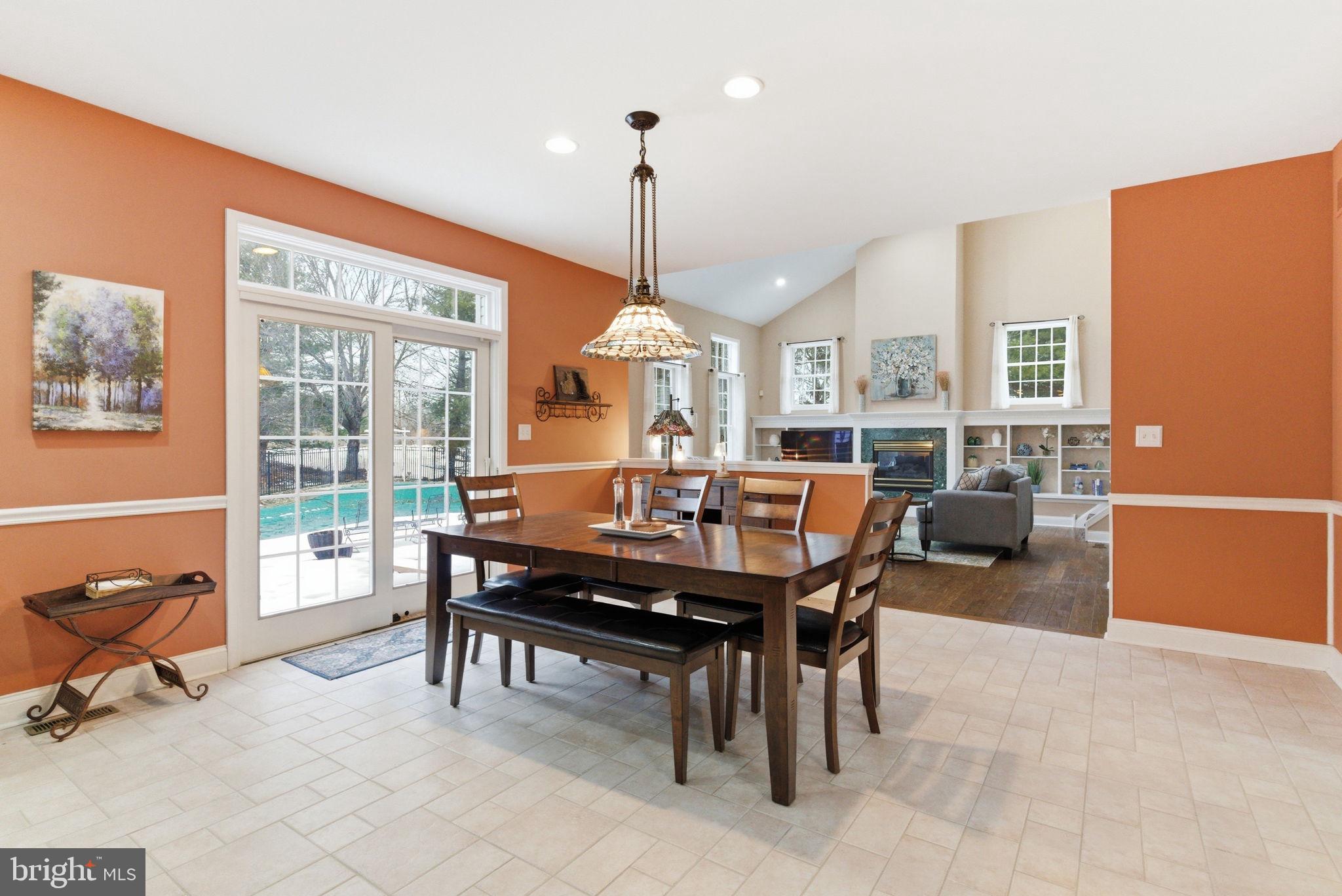 1510 ANNA MARIE CIRCLE