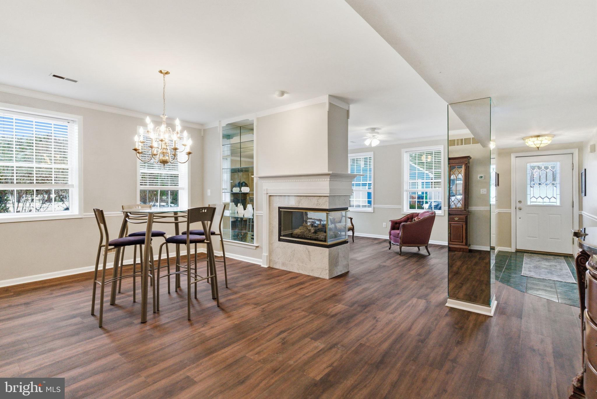 1510 ANNA MARIE CIRCLE