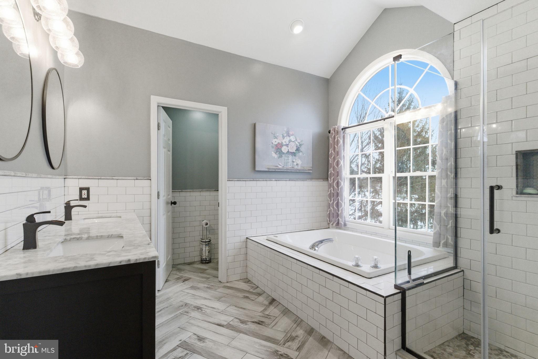 1510 ANNA MARIE CIRCLE