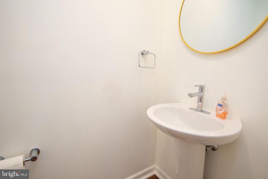 204 S CHESTNUT STREET UNIT D