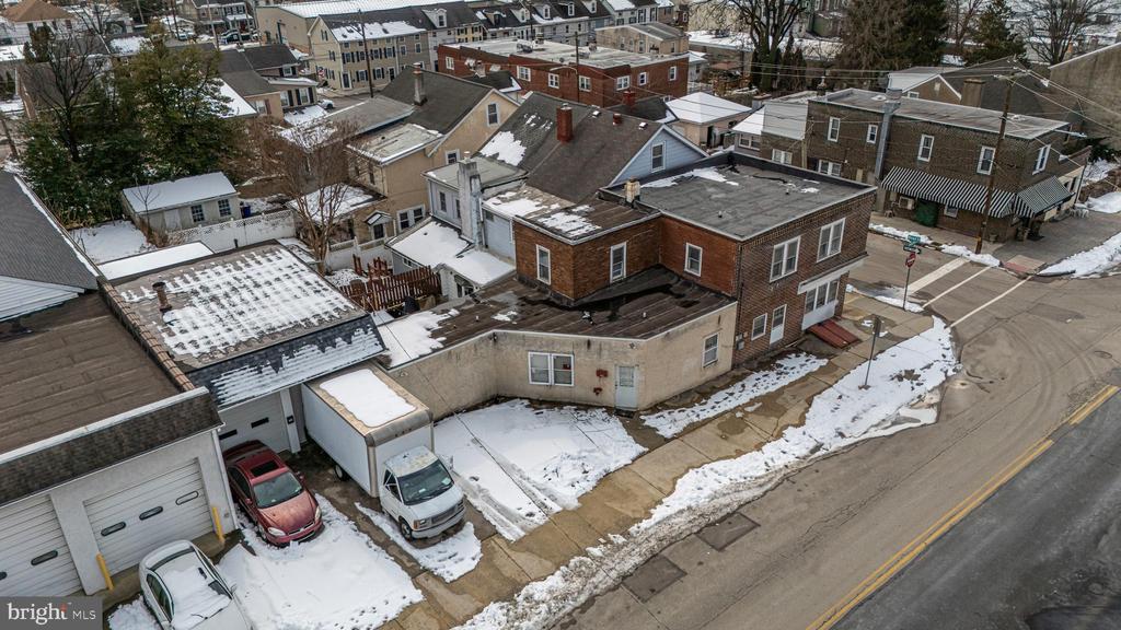 701 SPRING MILL AVENUE