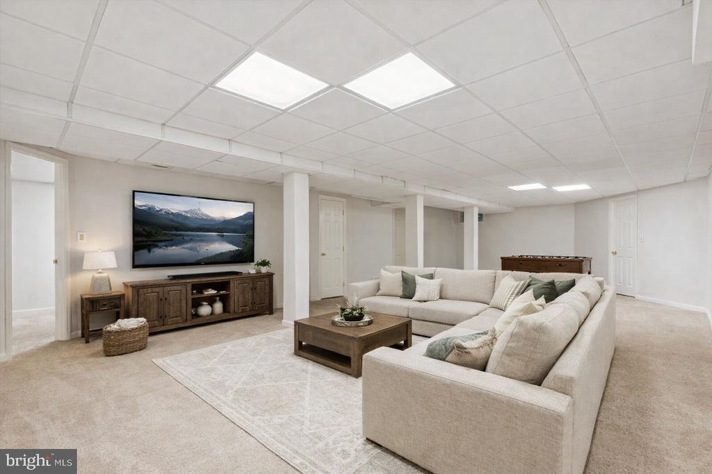 191 CANTERBURY LANE