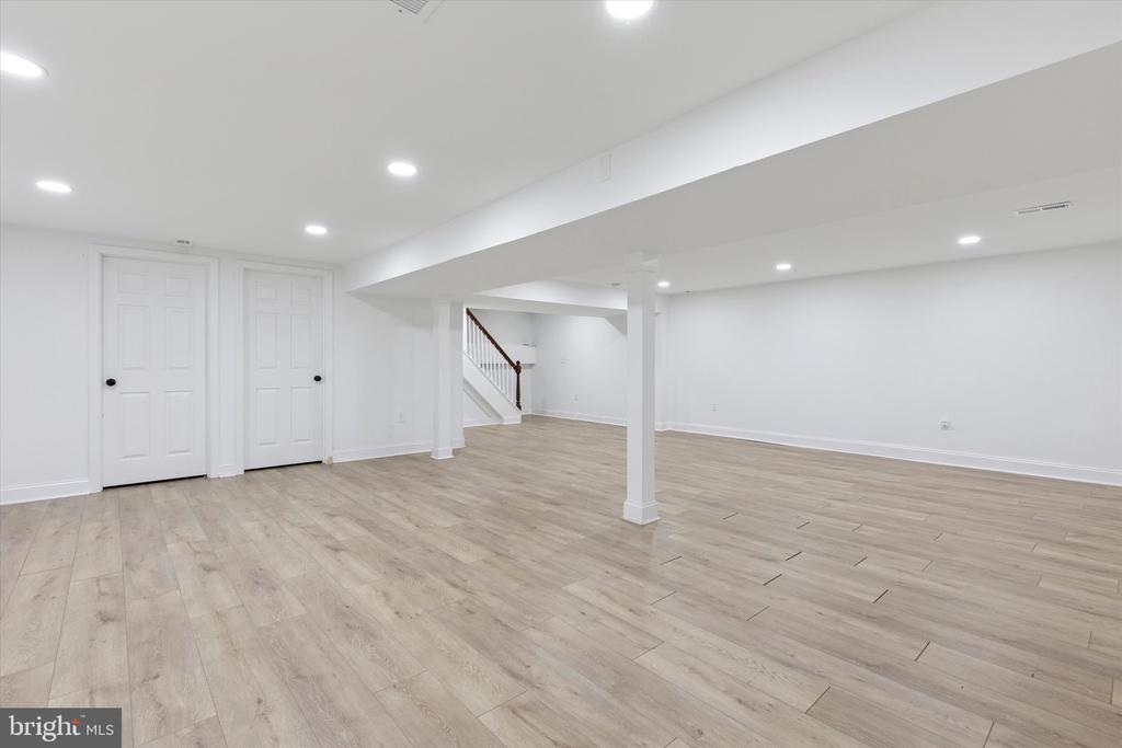 3023 EISENHOWER ROAD