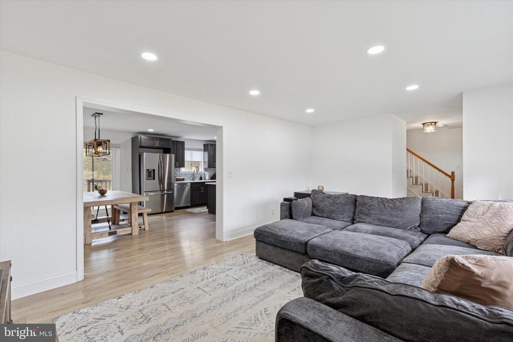 3023 EISENHOWER ROAD