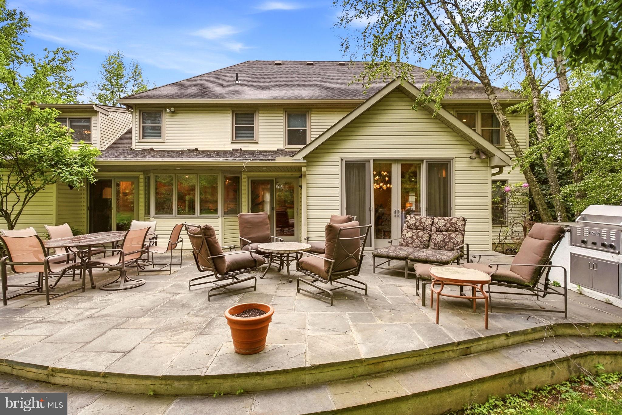 75 RIDINGS WAY
