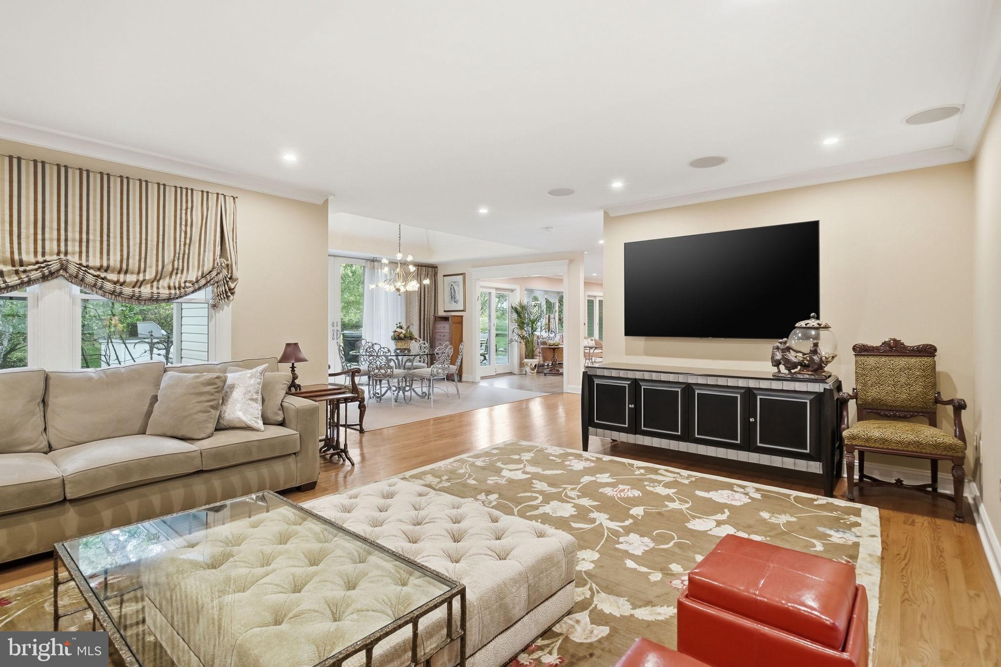75 RIDINGS WAY