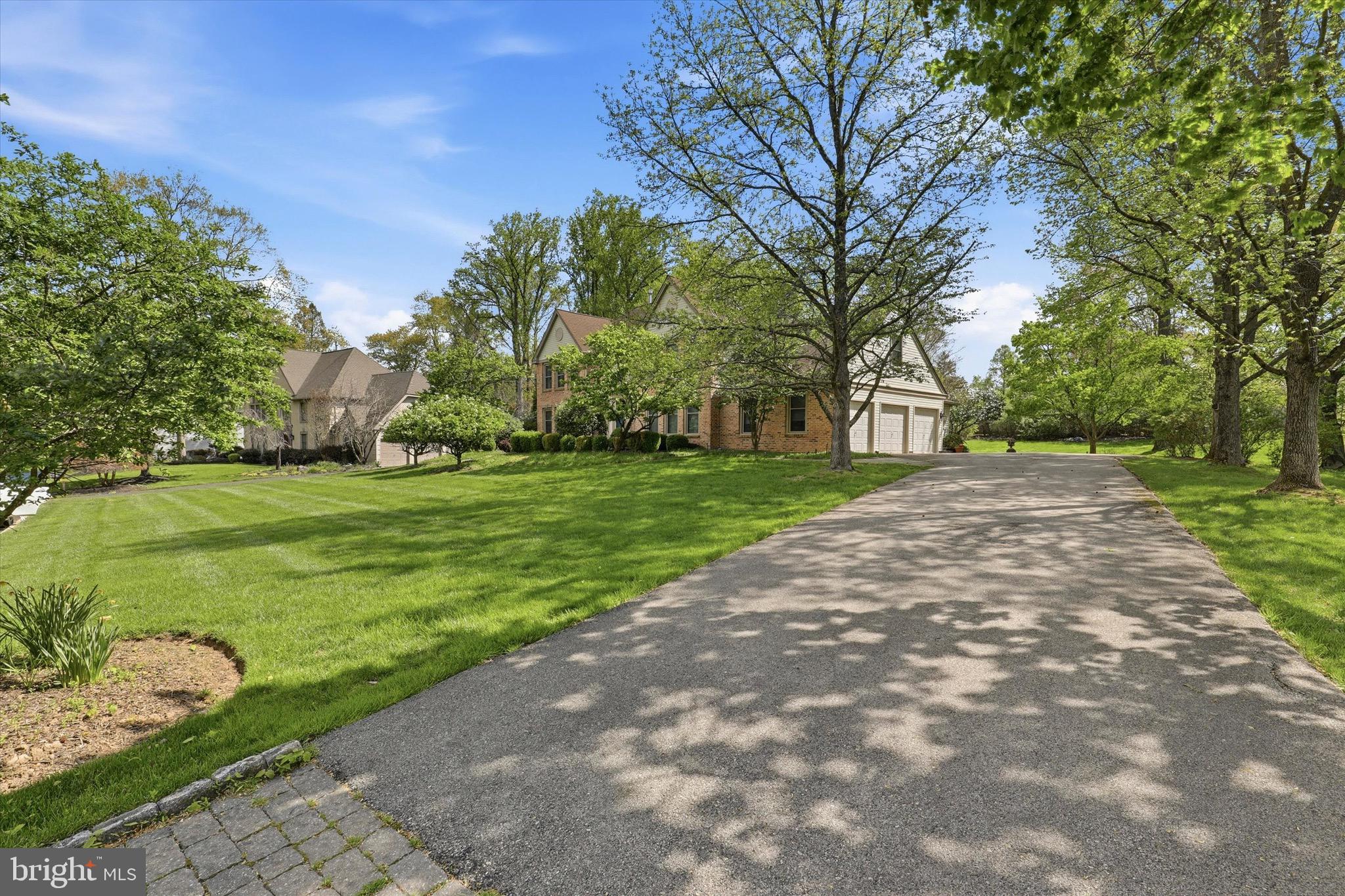 75 RIDINGS WAY