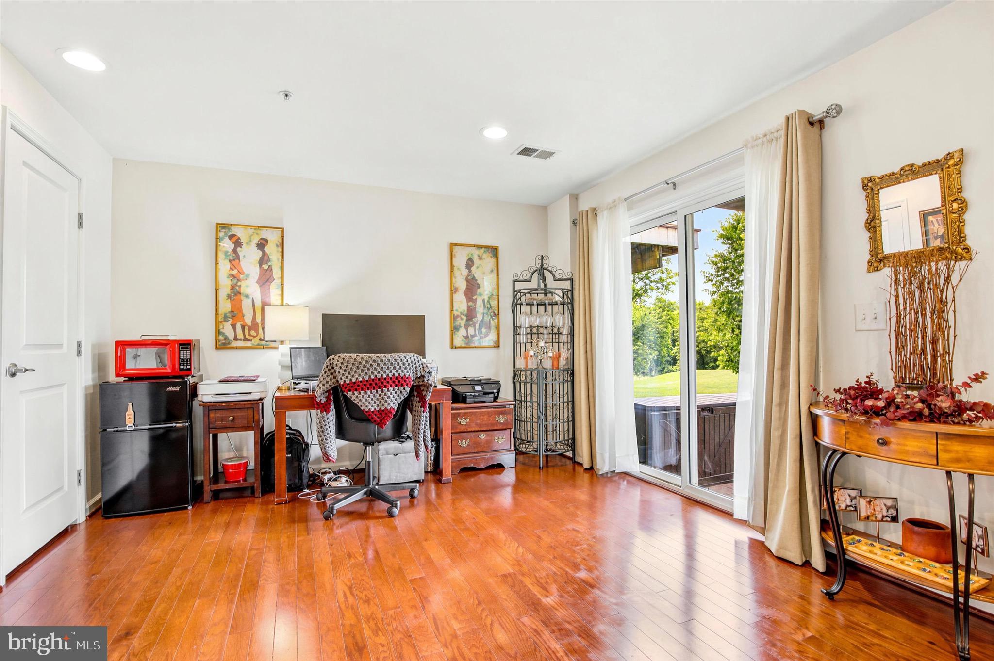 244 MACDONALD AVENUE 16