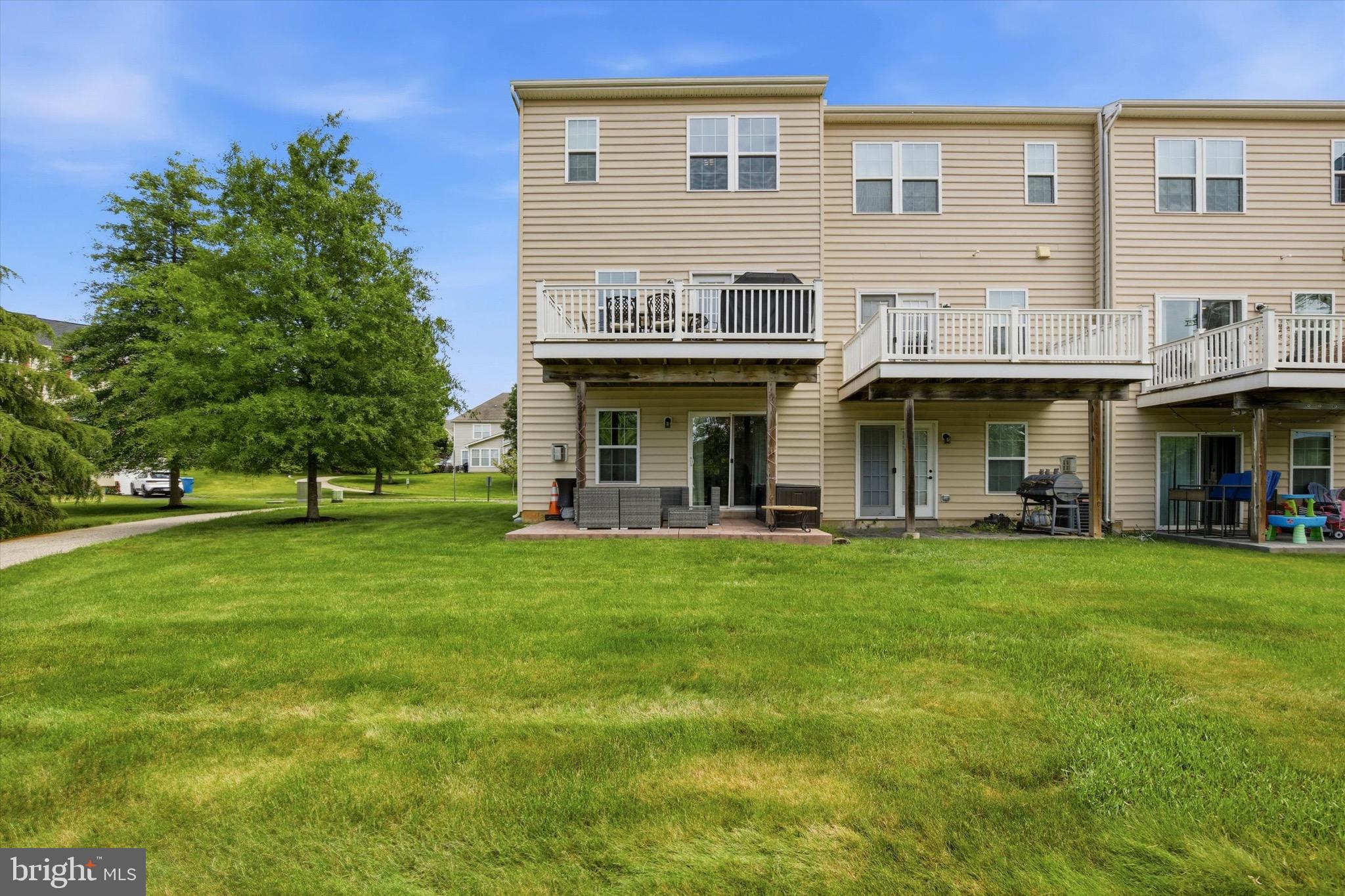 244 MACDONALD AVENUE 16
