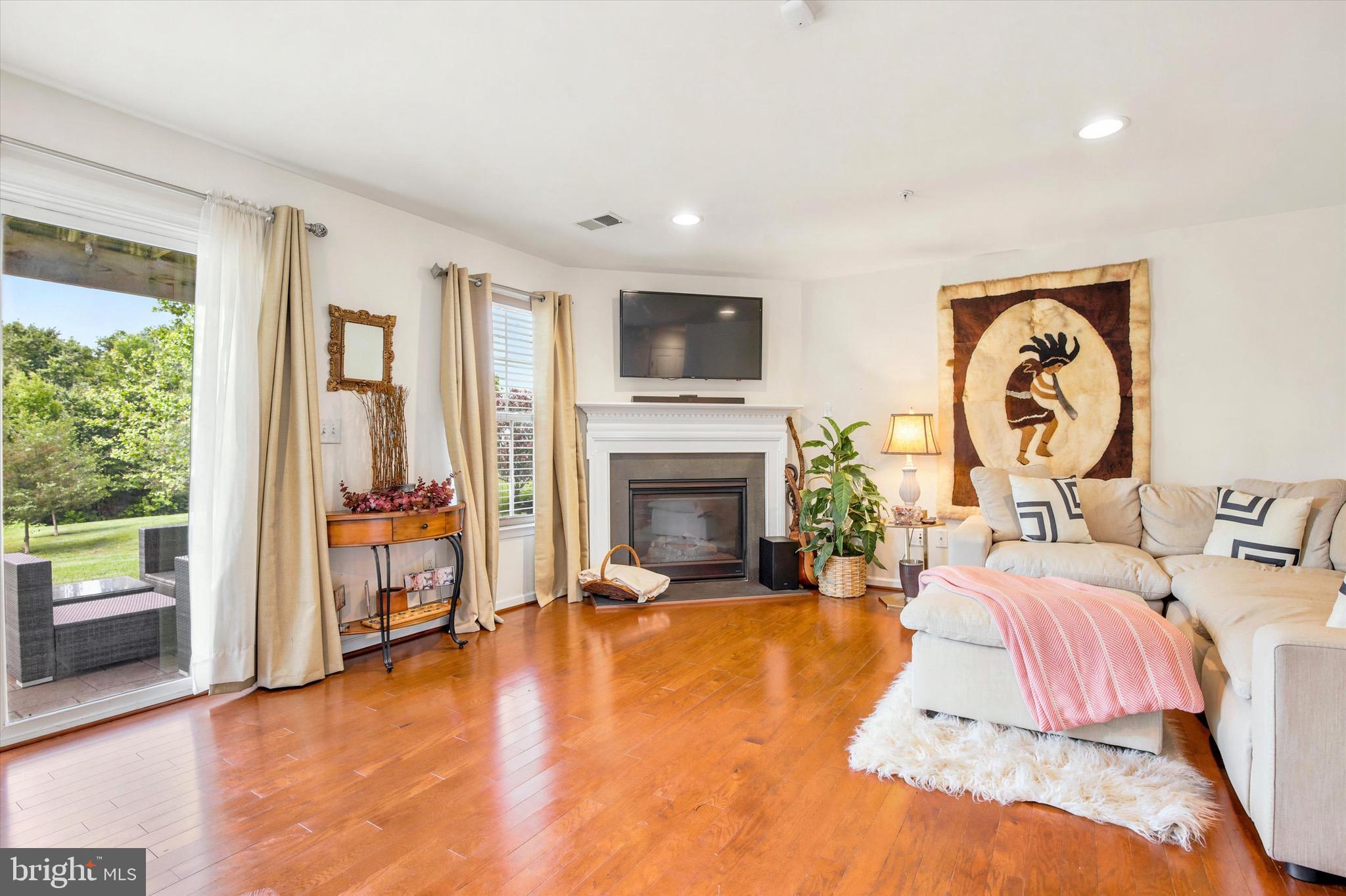 244 MACDONALD AVENUE 16