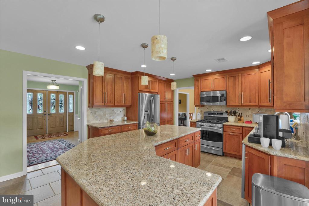 847 CLOVER DRIVE