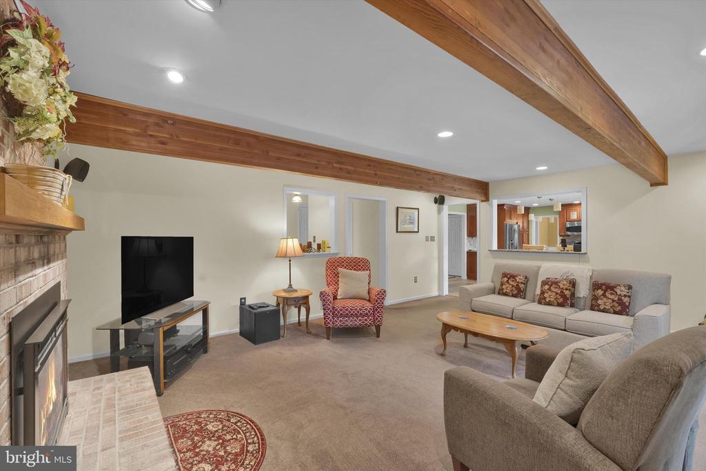847 CLOVER DRIVE