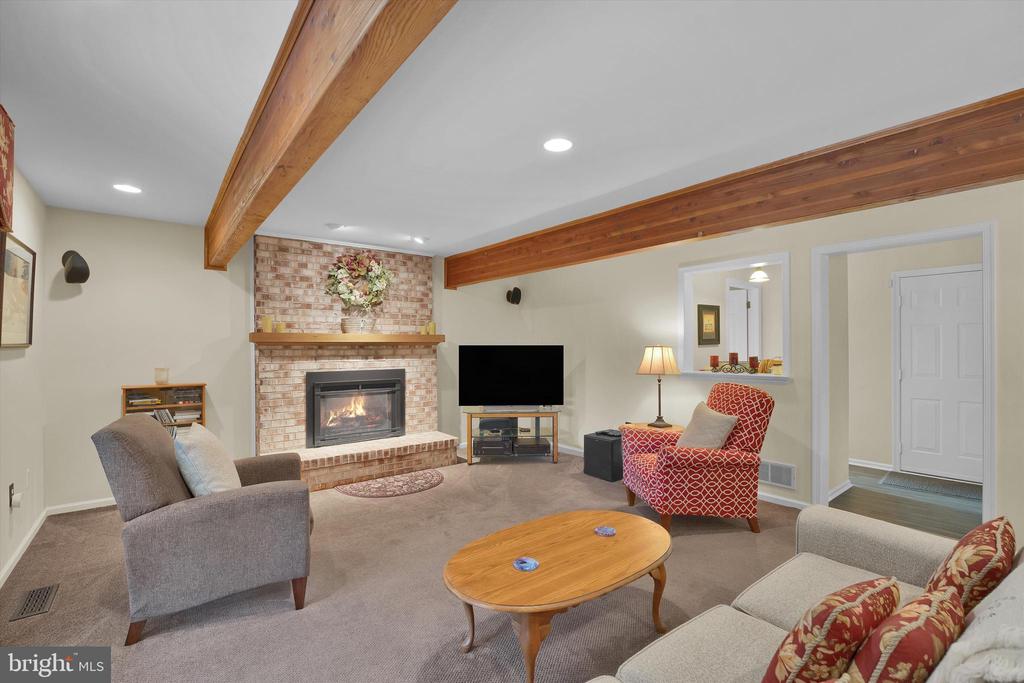 847 CLOVER DRIVE