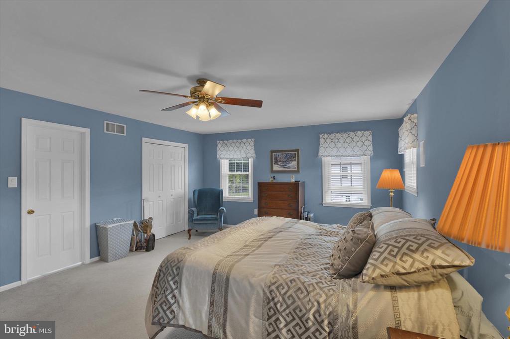 847 CLOVER DRIVE