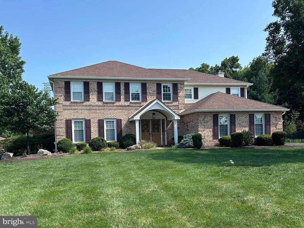 847 CLOVER DRIVE
