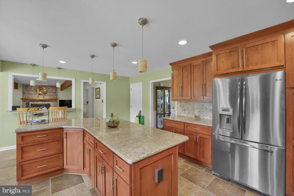 847 CLOVER DRIVE