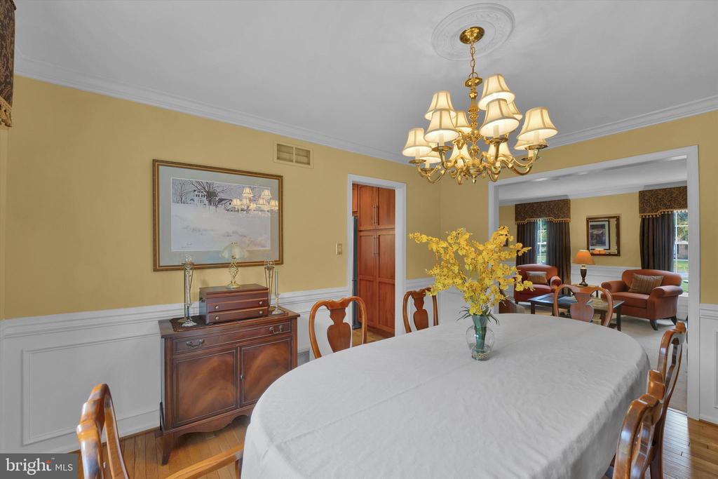 847 CLOVER DRIVE