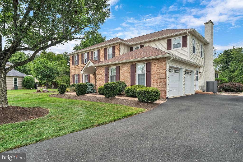 847 CLOVER DRIVE