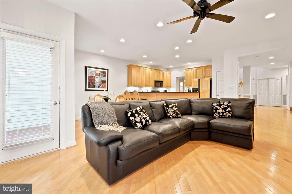 199 BIRKDALE DRIVE