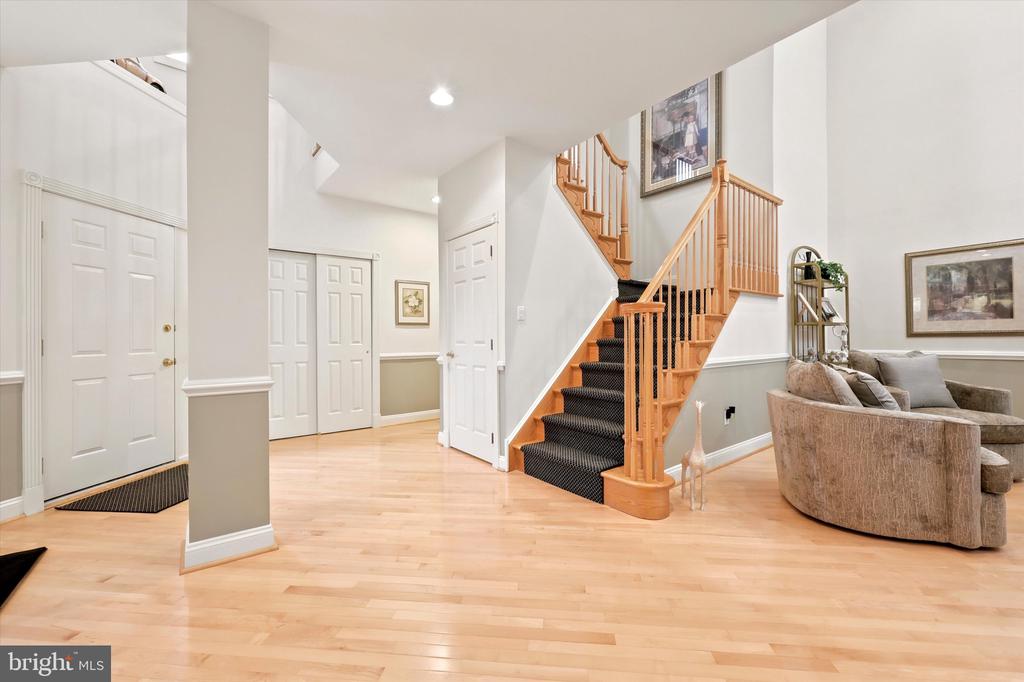 199 BIRKDALE DRIVE