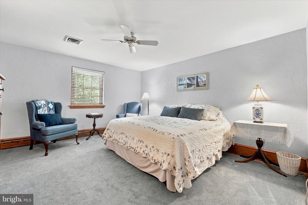 1639 W MAIN STREET Unit:           