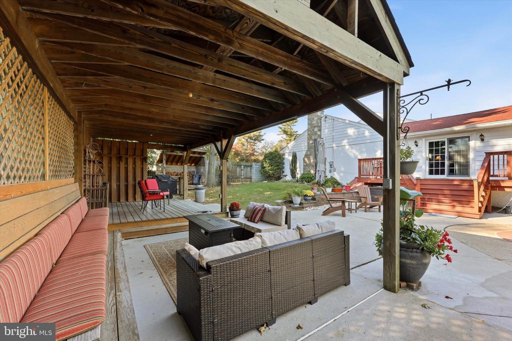 1639 W MAIN STREET Unit:           