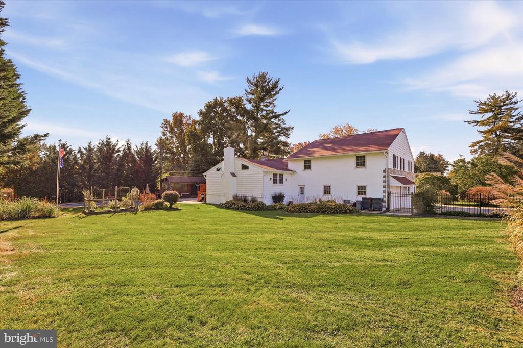 1639 W MAIN STREET Unit:           