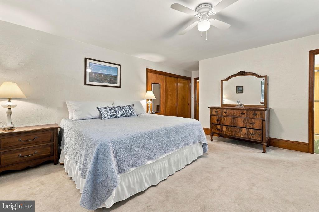 1639 W MAIN STREET Unit:           
