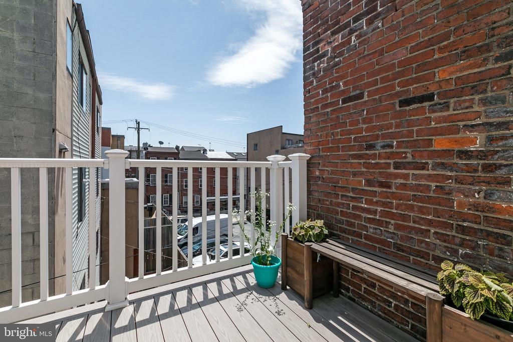 1704 Lombard St