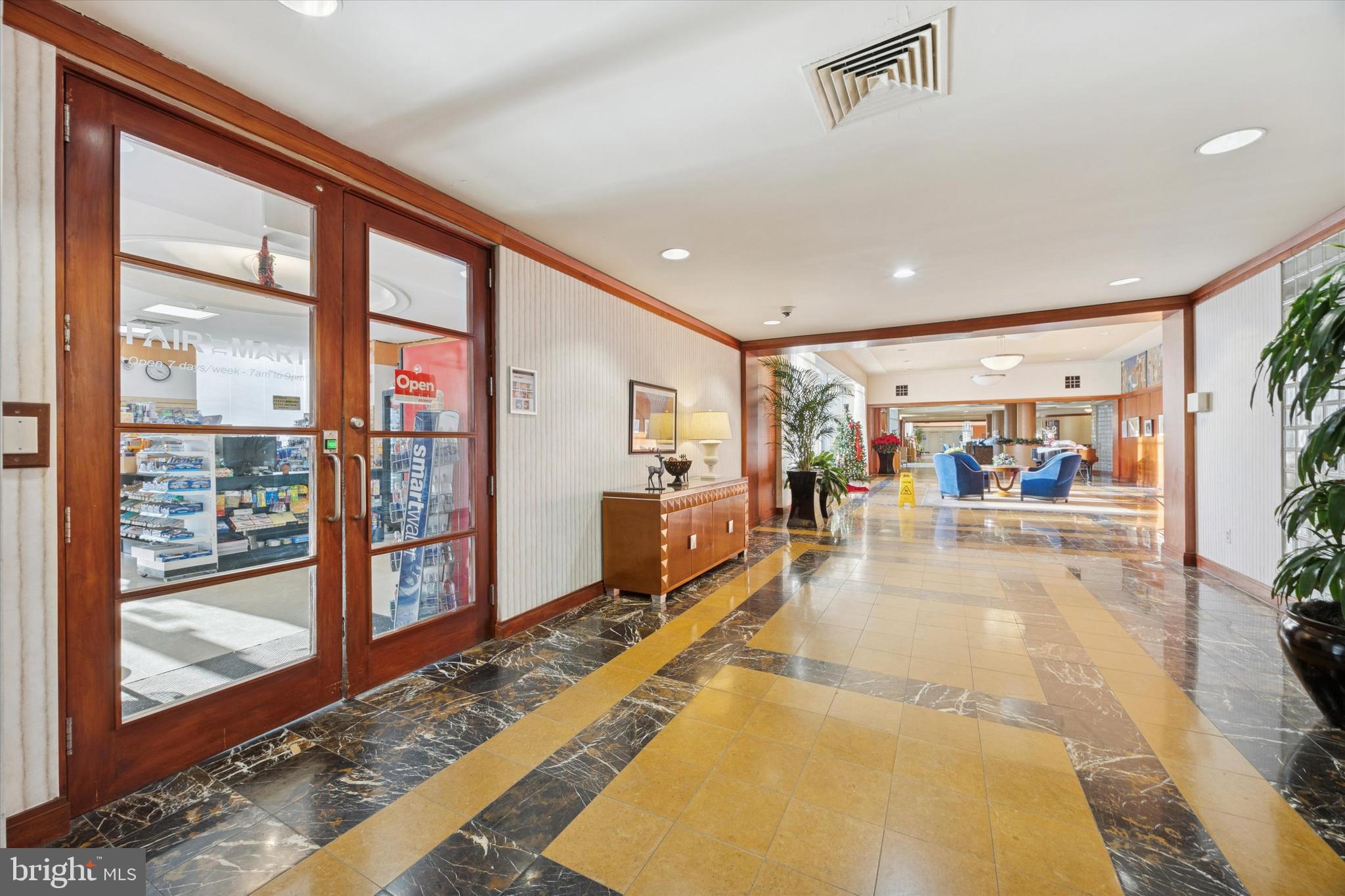 2601 PENNSYLVANIA AVENUE 252