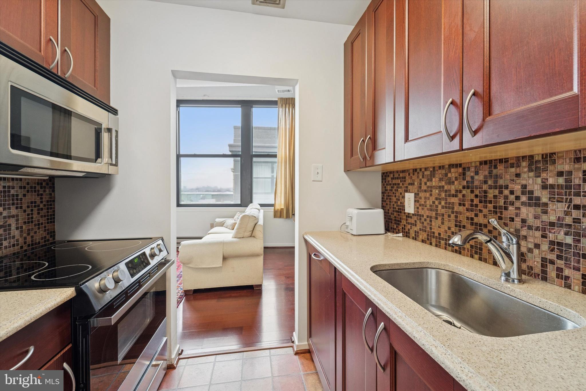 1100 S BROAD STREET 00 706B