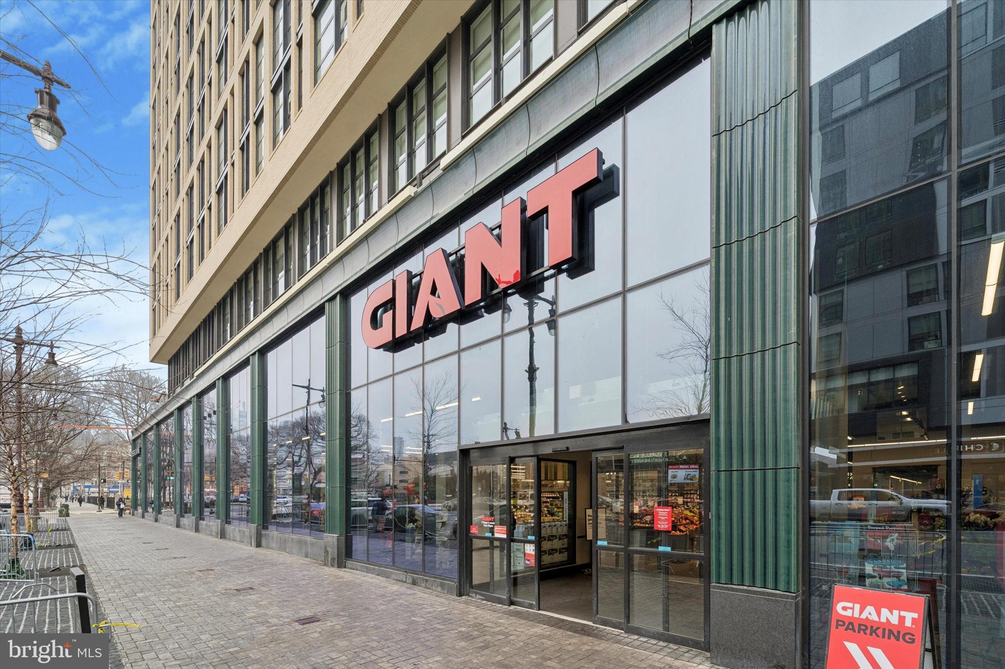 1100 S BROAD STREET 00 706B