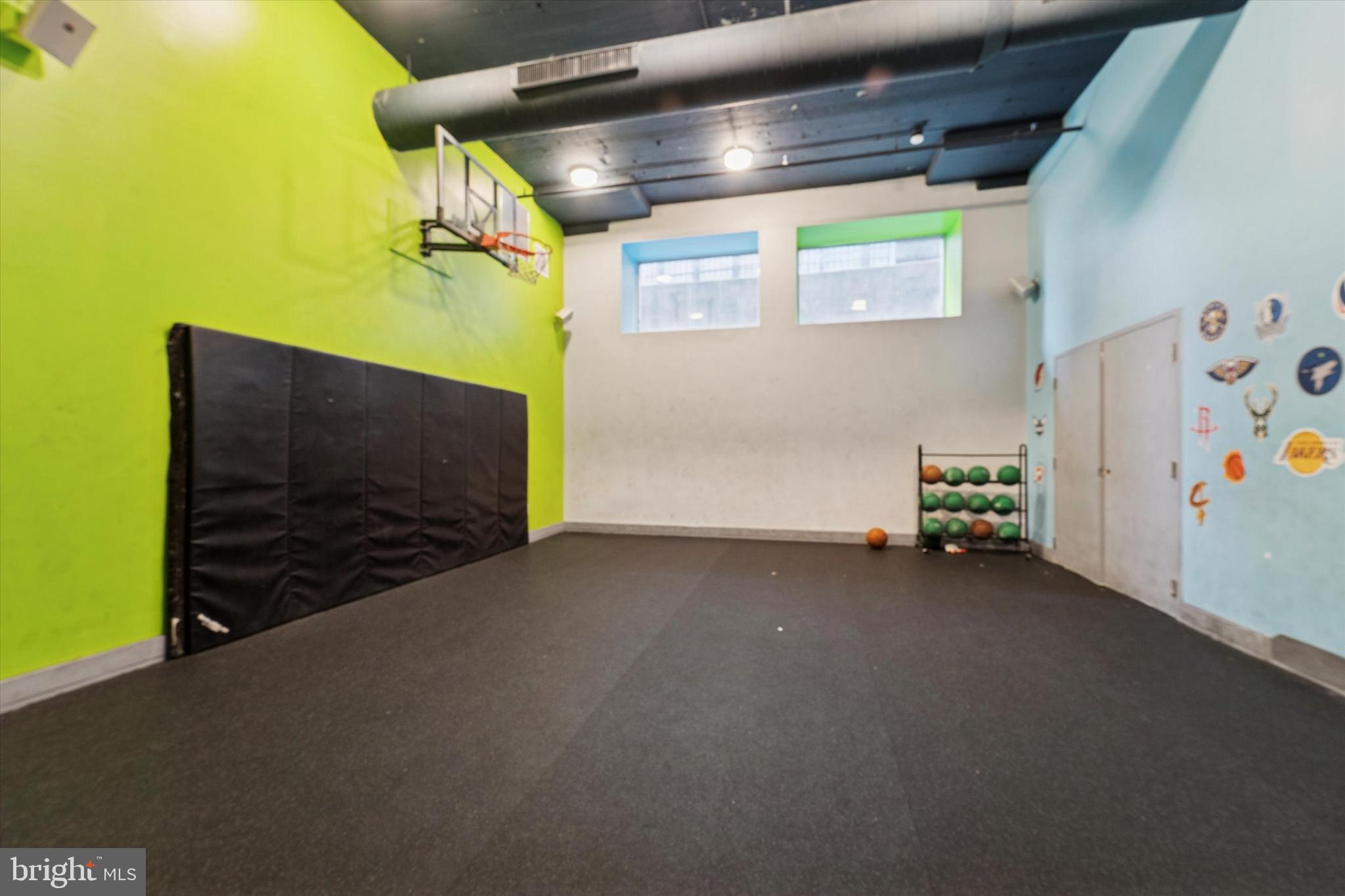 1100 S BROAD STREET 00 706B