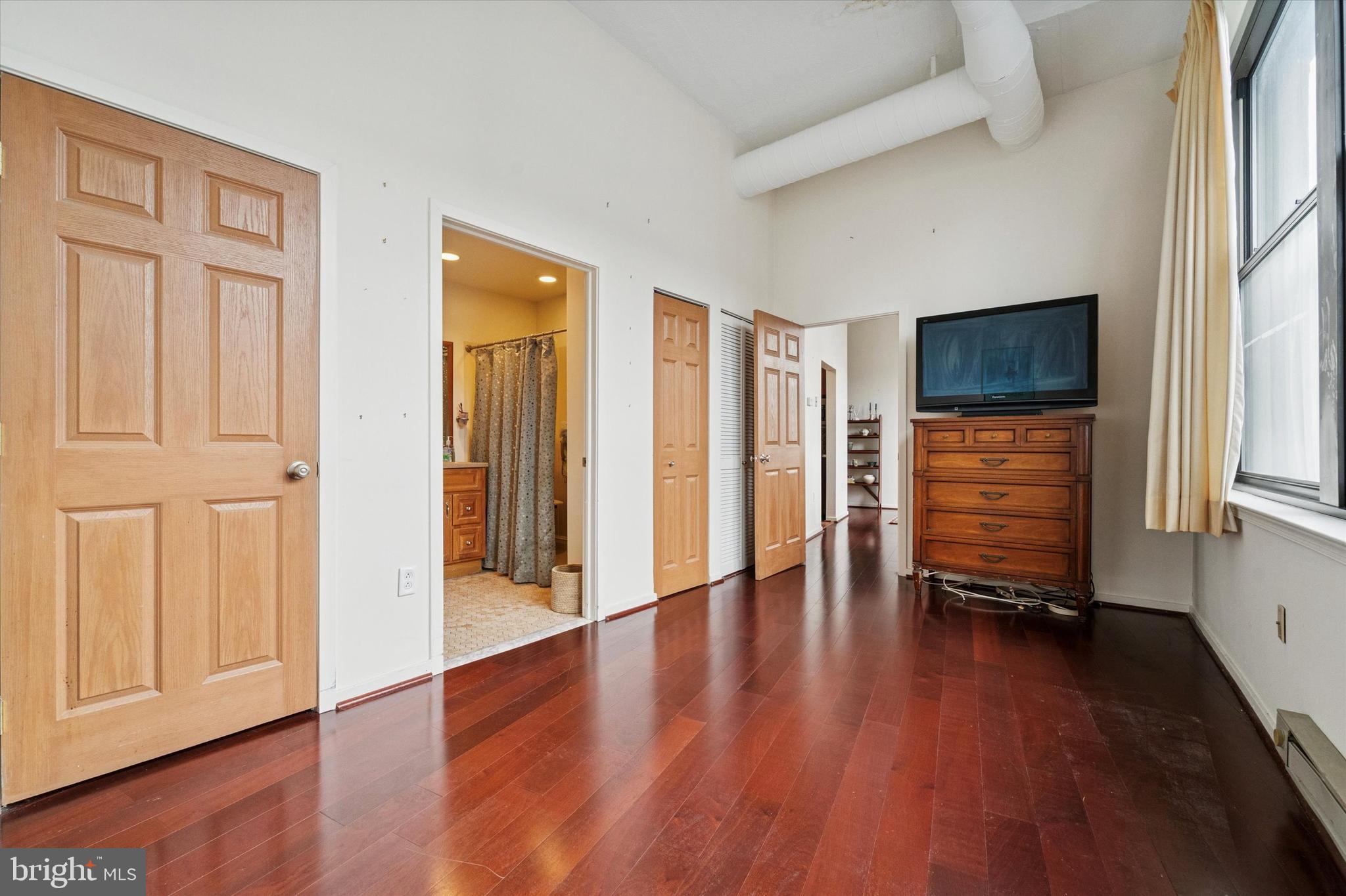 1100 S BROAD STREET 00 706B