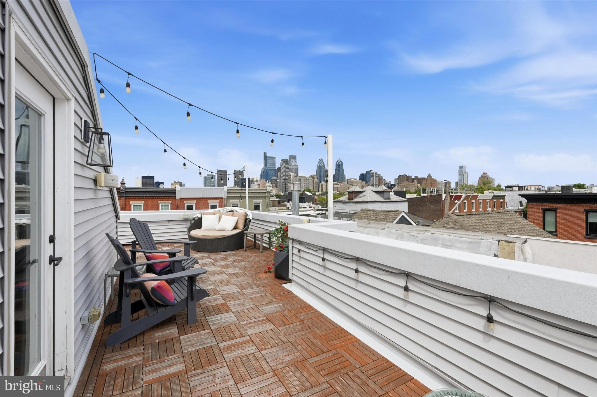 2304 CHRISTIAN STREET