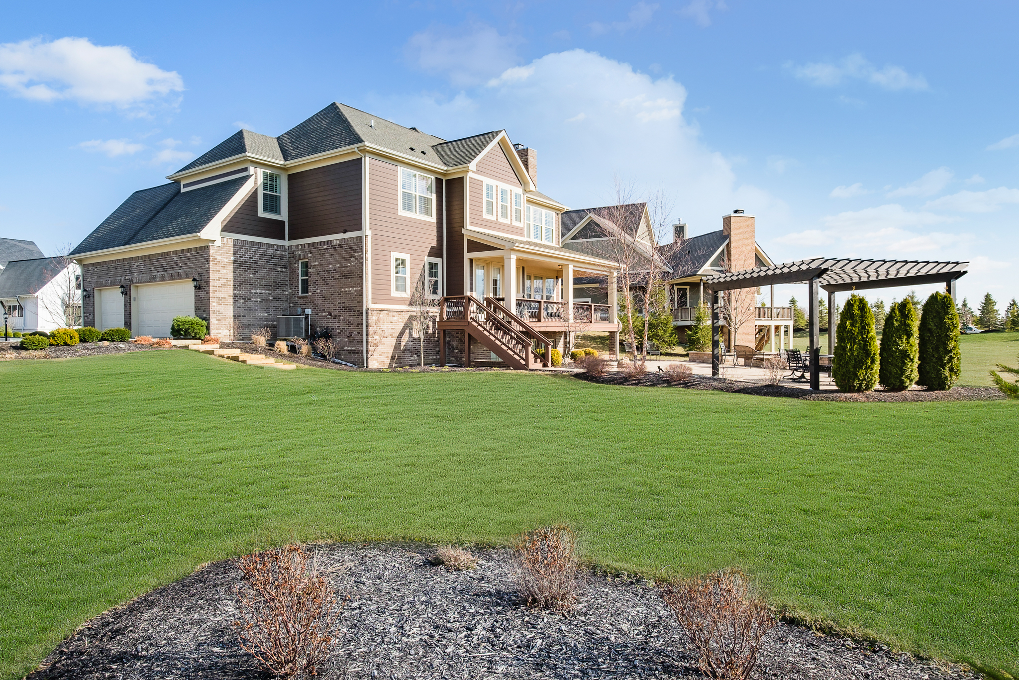 18176 Lakes End Drive