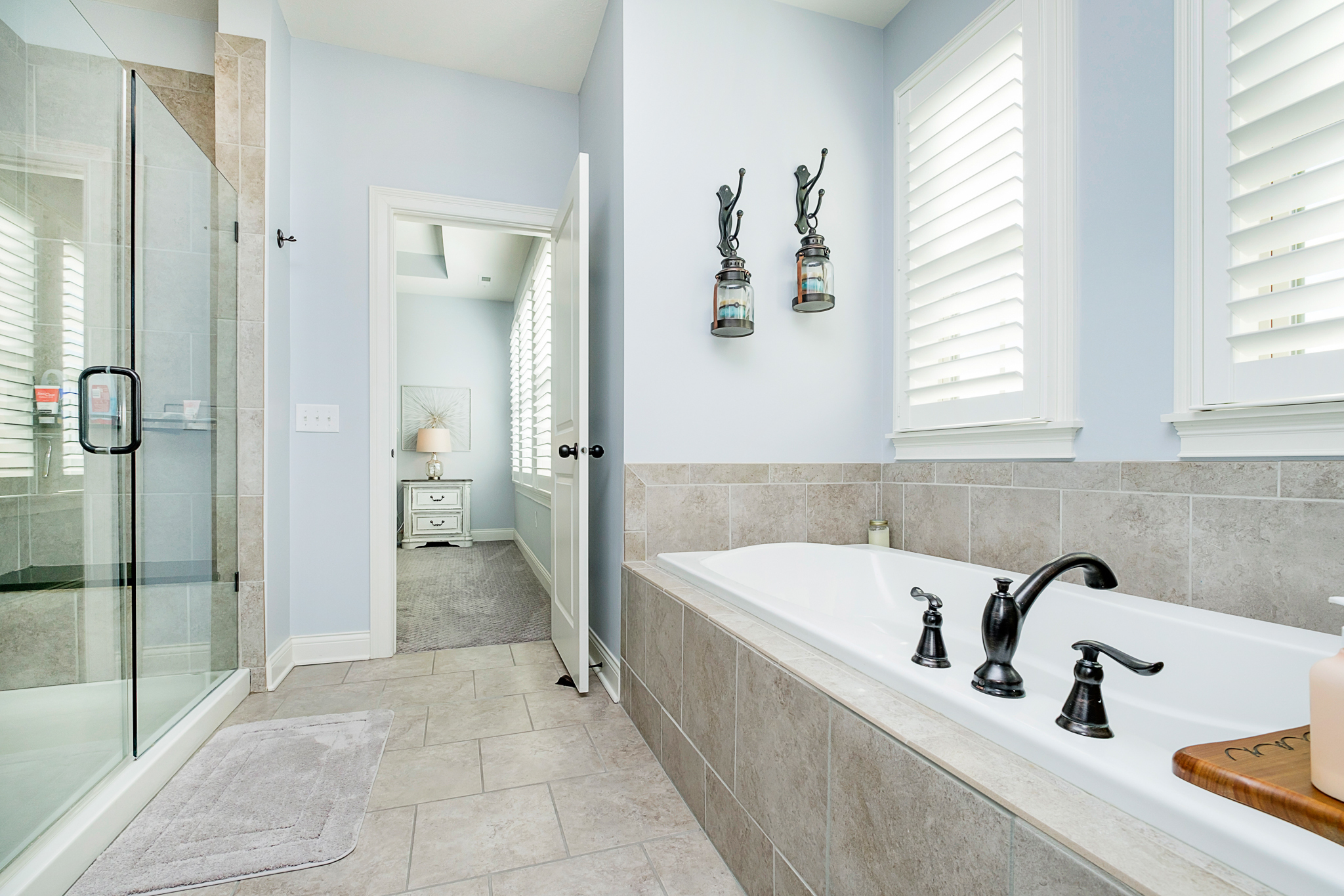 18176 Lakes End Drive